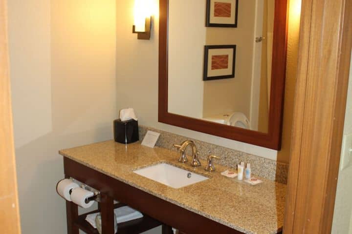 Bathroom sink